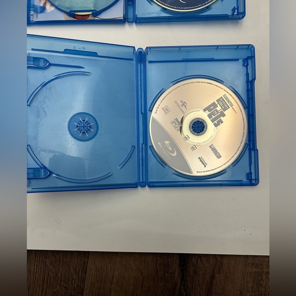 MONDTERS INC DVD MOVIE ,POWER RANGERS DVD NEW UNOPENED ,THE SECRET LIFE OF PETS - Picture 6 of 6